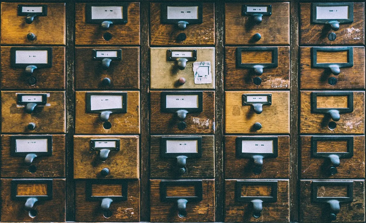 Under-Desk Storage vs Filing Cabinet: Which Saves More Space?